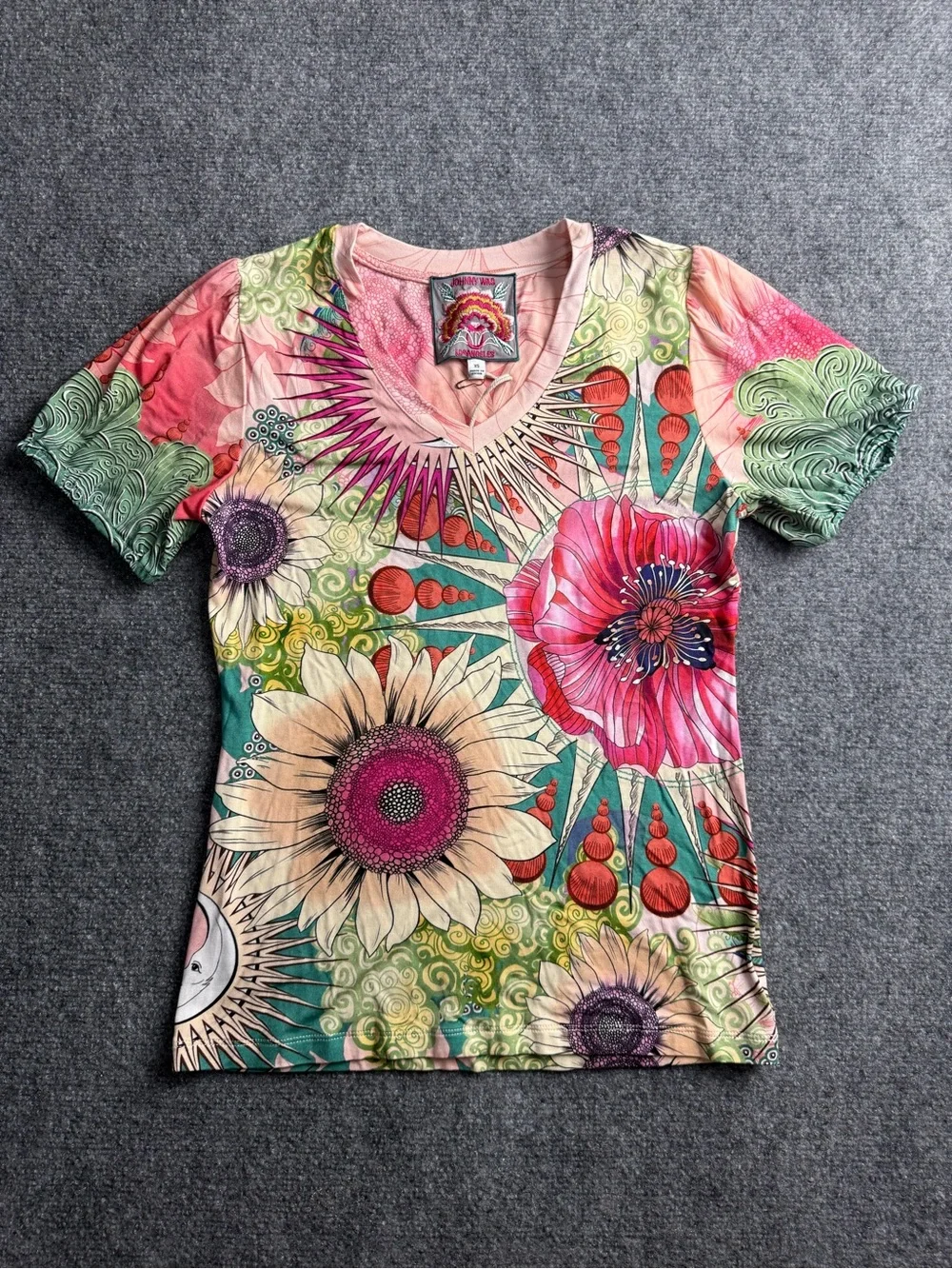 Johnny Was Woman XS Janie Favorite V‑Neck Puff Sleeve Tee In Emily NWT